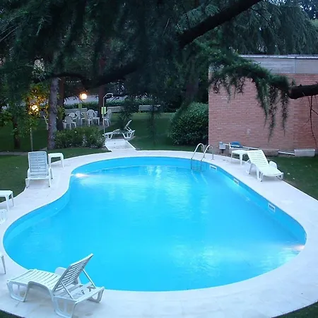 Park Ξενοδοχείο Ρέτζιο Εμίλια